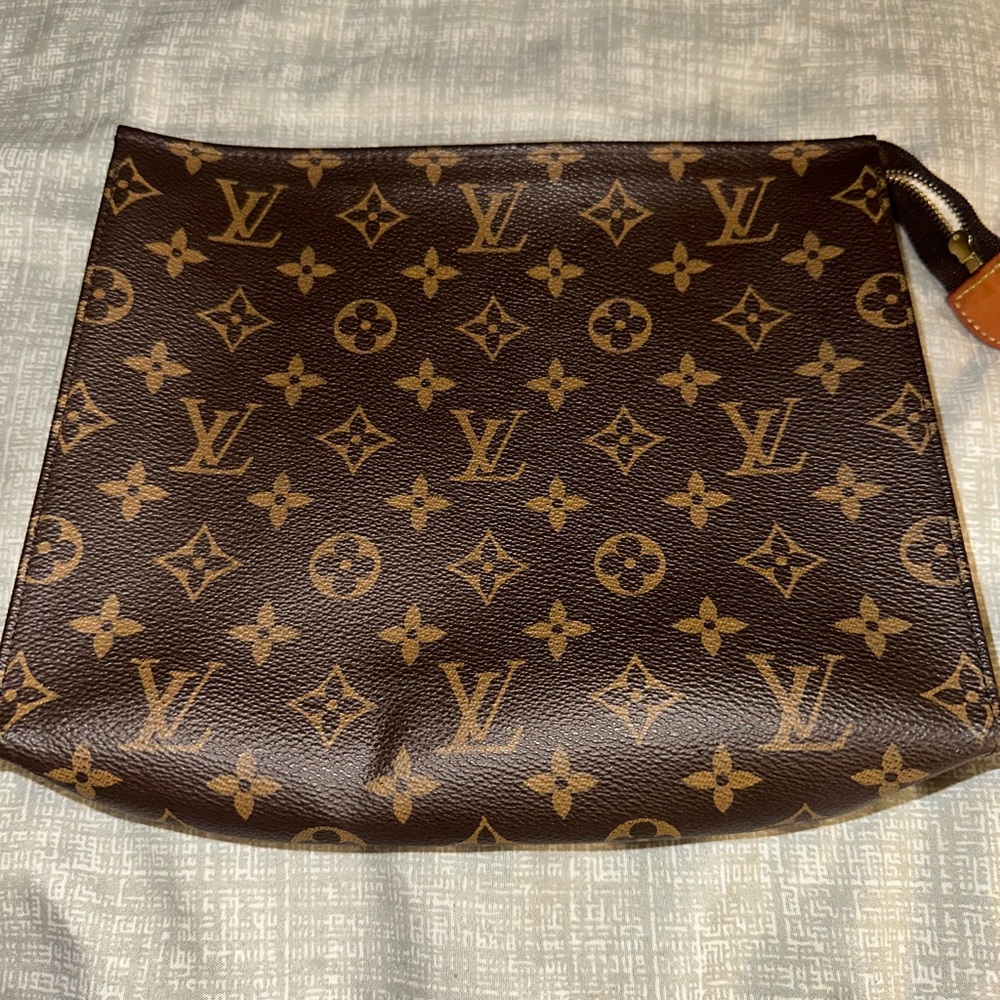 *SOLD* LV Monogram Toiletry Pouch 26